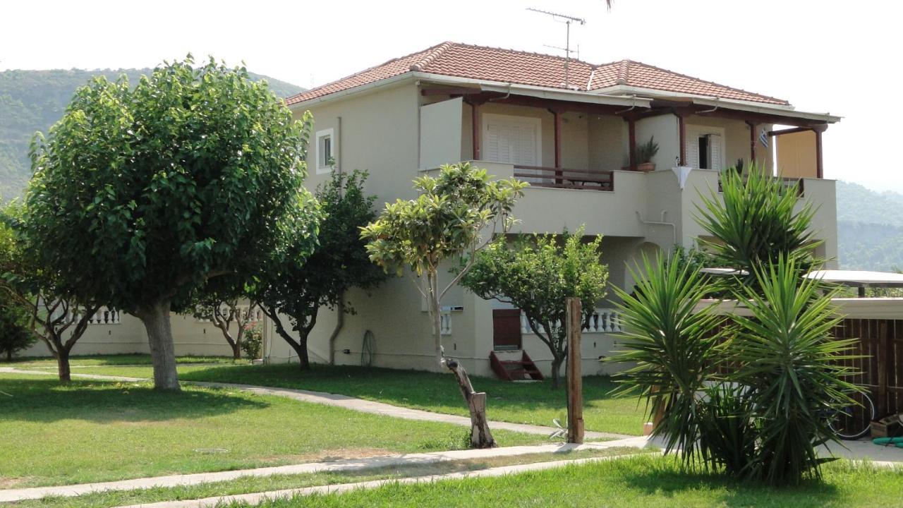 Caposaldo Apartments Akráta Exterior foto