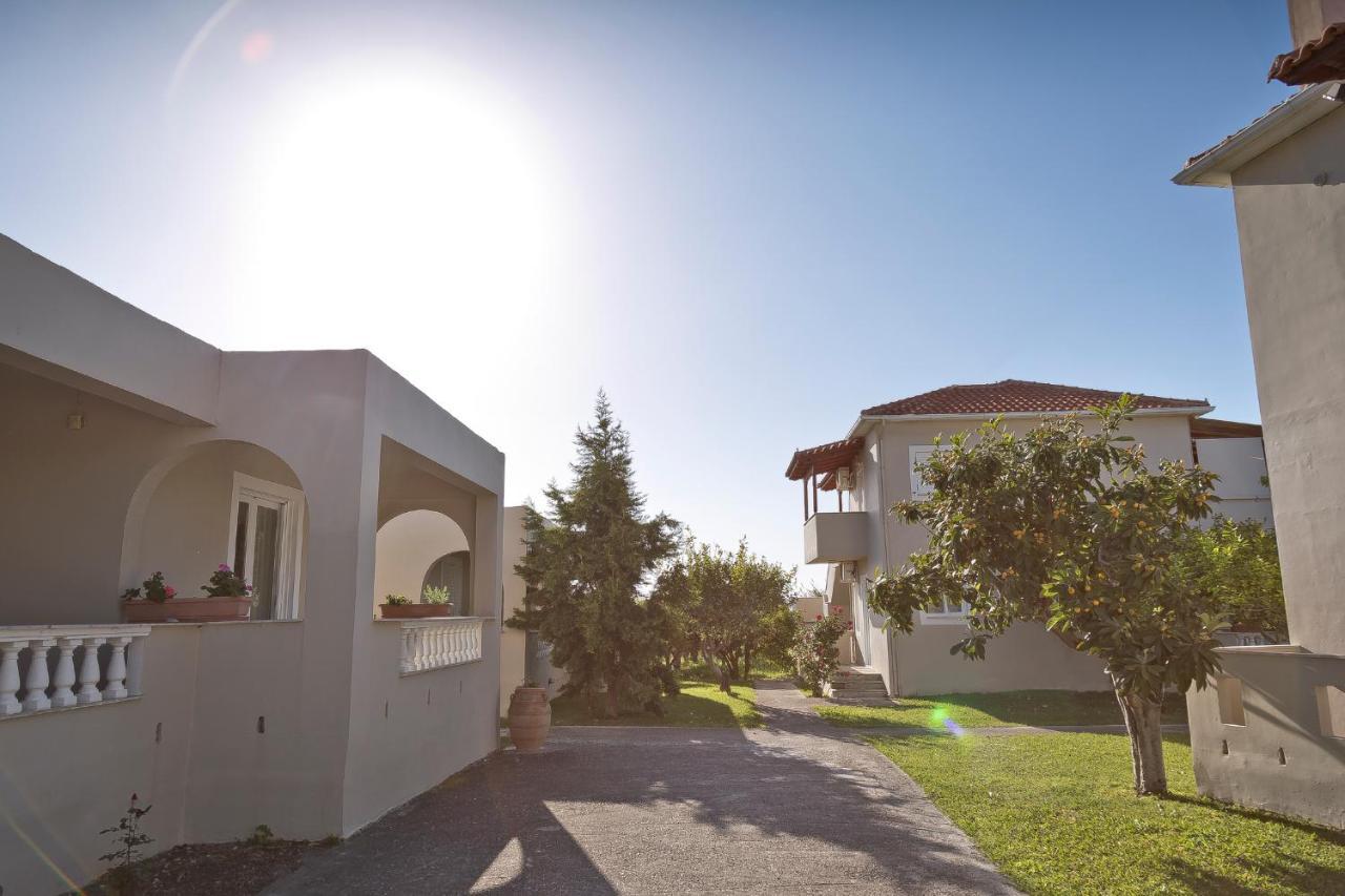 Caposaldo Apartments Akráta Exterior foto
