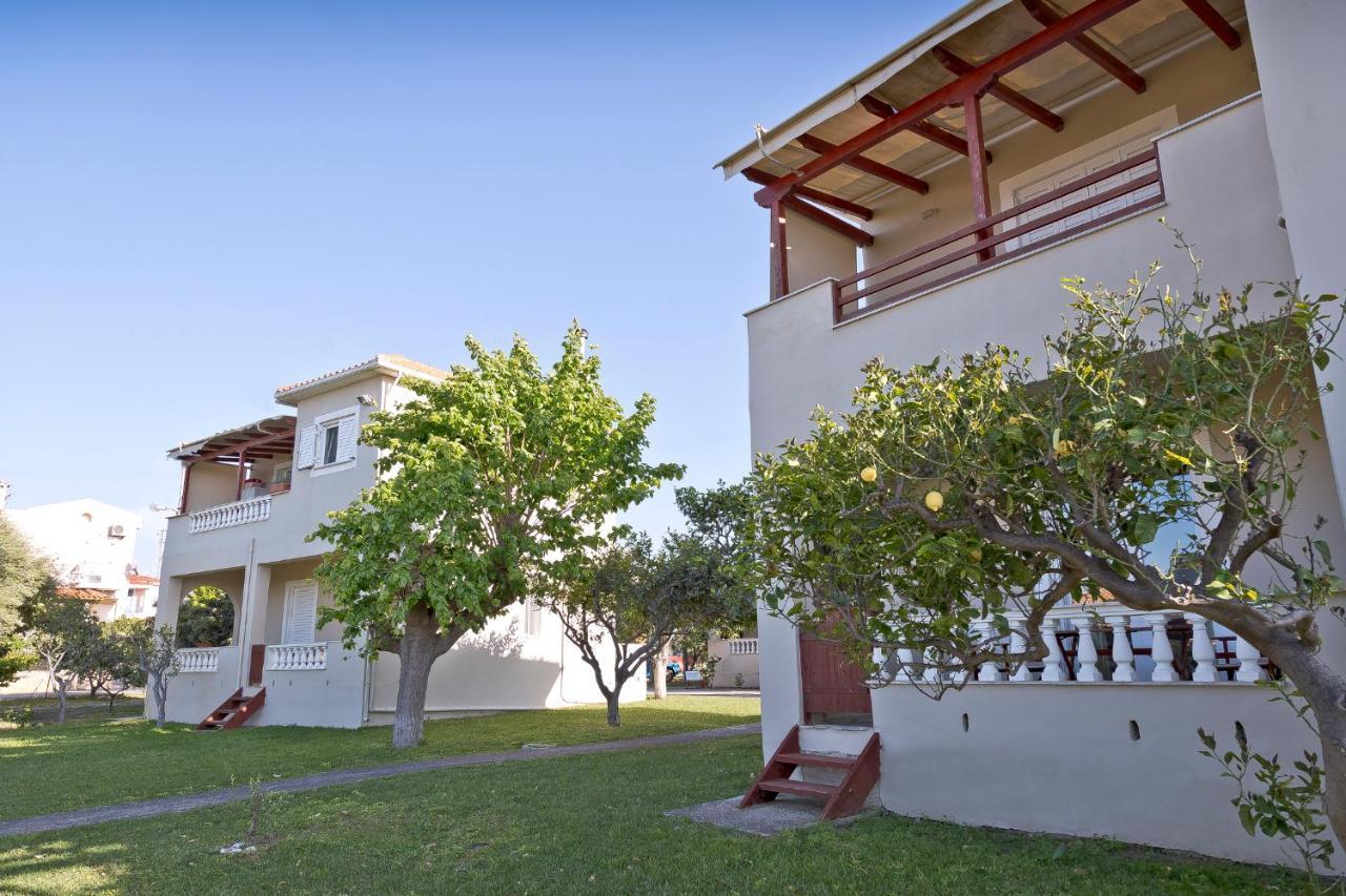 Caposaldo Apartments Akráta Exterior foto