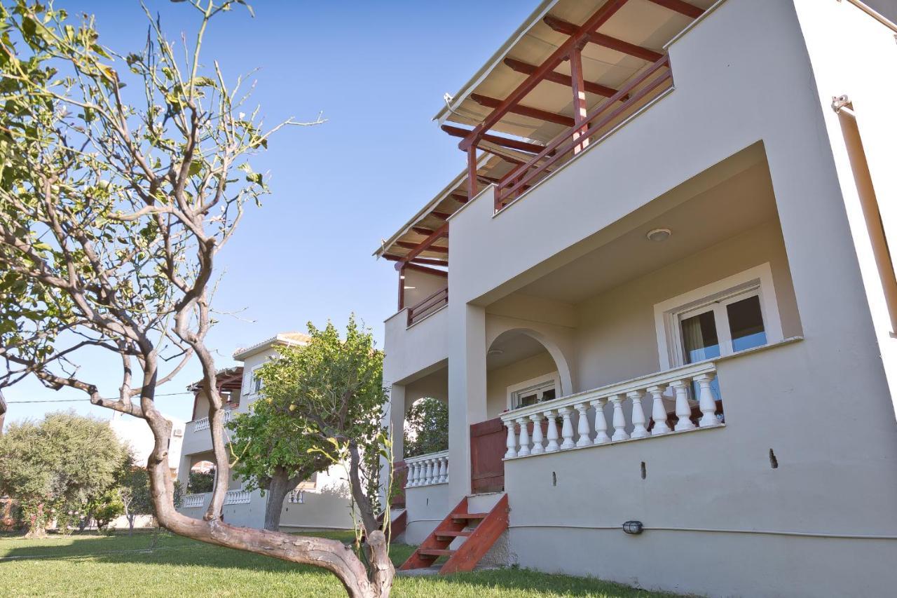 Caposaldo Apartments Akráta Exterior foto