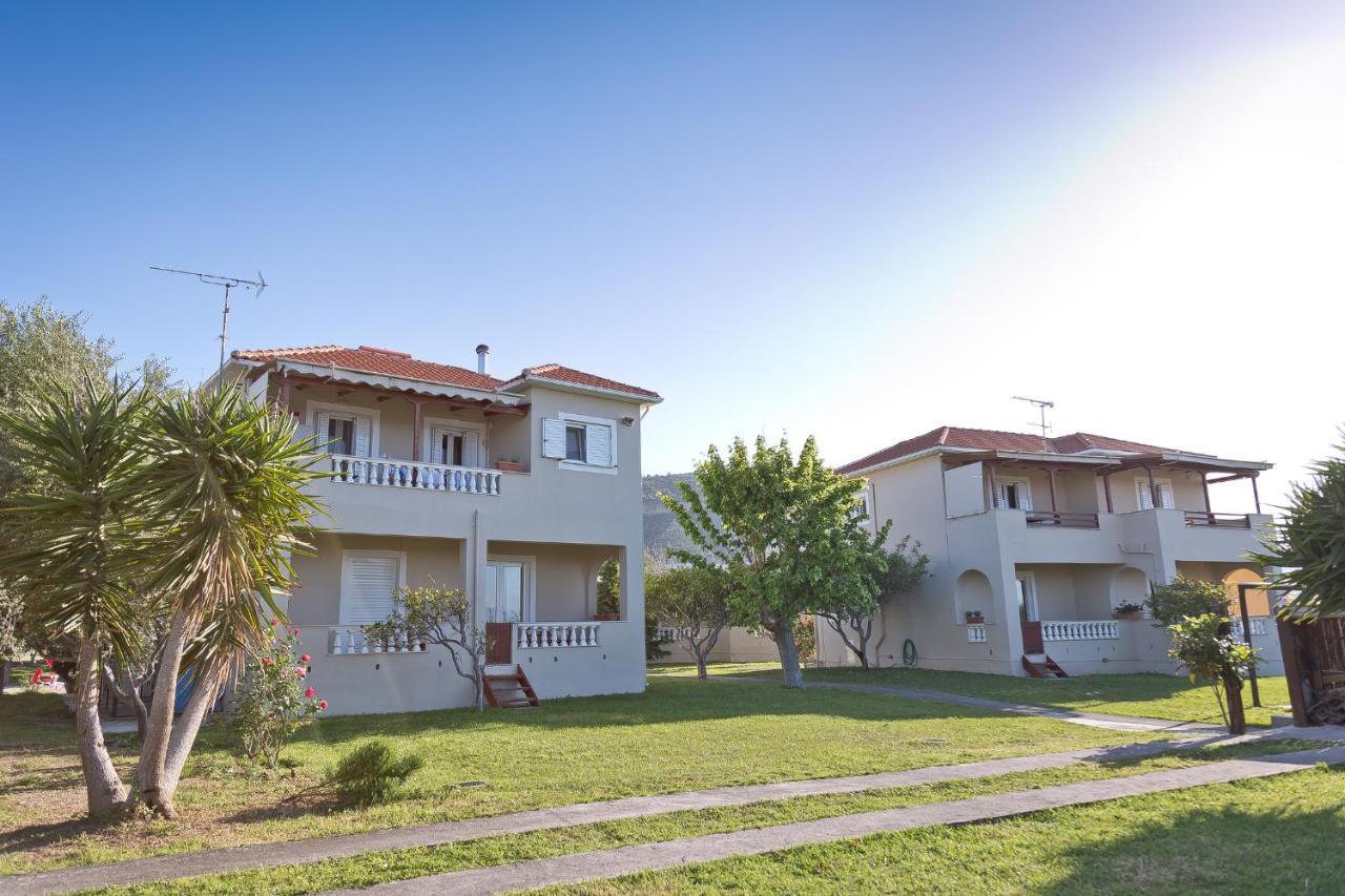 Caposaldo Apartments Akráta Exterior foto